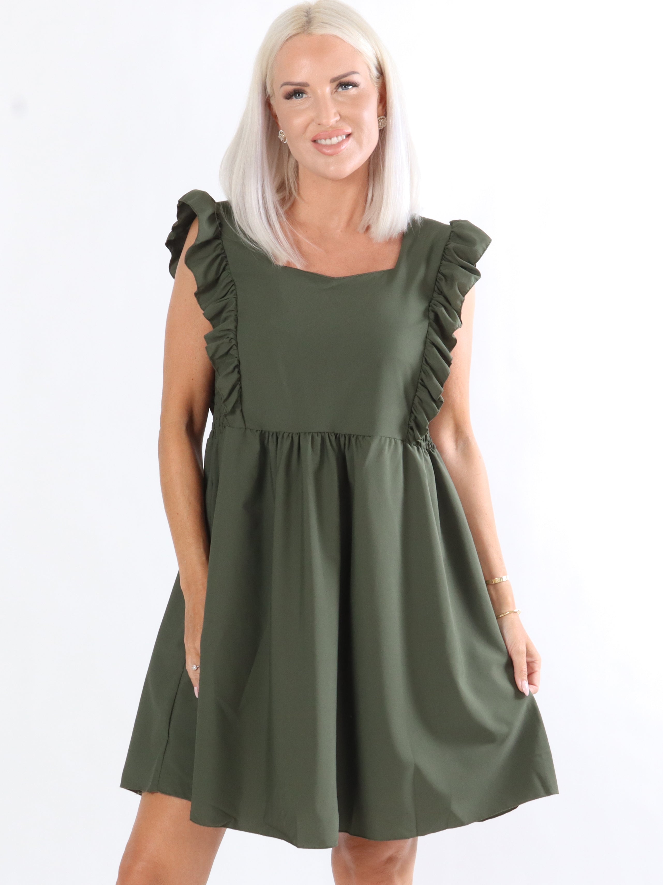 Ally - Kjole med smock og søde flæser